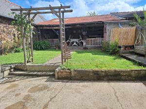 Maison en pierre proche mer, commerces et bus