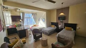 Durban Beachfront South Beach Holiday Apartments on Marine Parade! - Hillcrest
