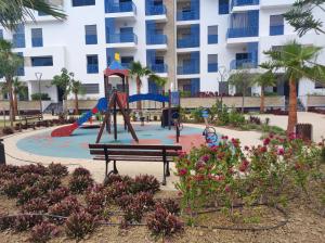 Résidence de Luxe avec Piscine à Costa Mar Playa