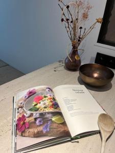 Trendy flat in gouden winkeldriehoek nabij strand