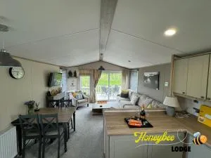 Honeybee Lodge - Newton on the Moor