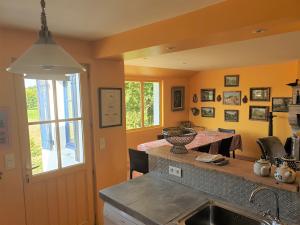 Maisons de vacances 4* a Belle ile en Mer, 5 chambres, 2 salles de bains, avec jardins privatifs : photos des chambres