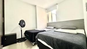 Apartamento moderno en conquistadores, excelente ubicación