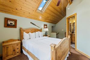 Creekside Condos E by Estes Park Condos