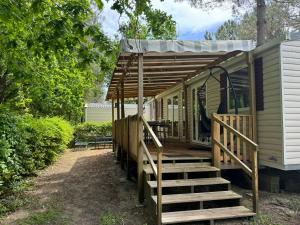 Appartements Vacances sous les pins, pres de la mer, 6-8 pers,bien equipe, piscine : photos des chambres