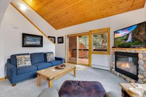 Bugle Pointe B23 by Estes Park Condos
