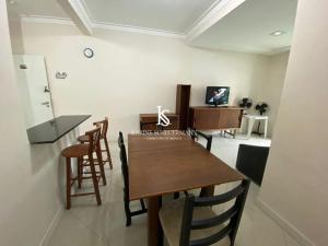 A26 - APARTAMENTO 2 DORMITÓRIOS NO CENTRO DE BOMBINHAS