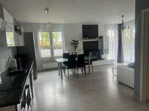 Seaside Bond 007 Apartment