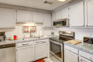Overlooking Ski Slopes Sugar Mountain Condo!
