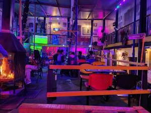 Hostal Gastro Bar Casa Colibrí