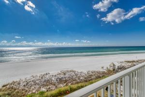 Beach House Condominiums B404 - Beachfront with Pool, WiFi, & Beach Service