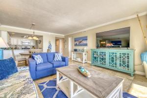 Beach House Condominiums B404 - Beachfront with Pool, WiFi, & Beach Service