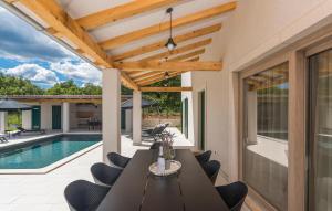 Villa Macan with Private Pool, Sauna & Garden