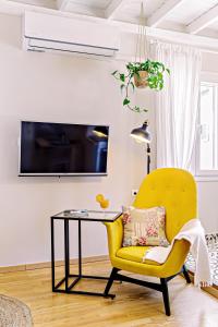 2BDR Top Floor Apartment-Heart of Corfu Old Town