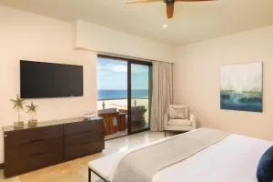 Beachfront Luxury Studio in Exclusive Diamante Cabo San Lucas Golf Resort - Los Médanos Partidos