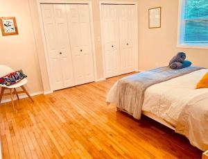 Blue Cedar Suite