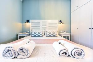 2BDR Top Floor Apartment-Heart of Corfu Old Town