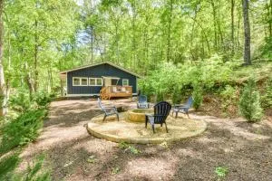 Mountain Escape with Gas Grill Near Lake Burton! - Batesville