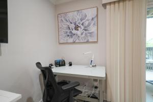 3 Mi to La Jolla Shores Relaxing Resort Retreat!