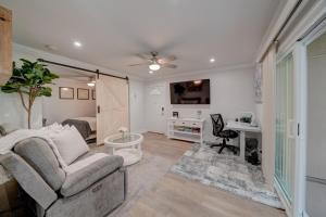 3 Mi to La Jolla Shores Relaxing Resort Retreat!