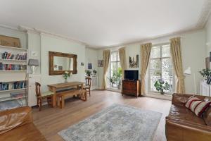 Covent Garden Superior Two Bedroom Aparment on Strand