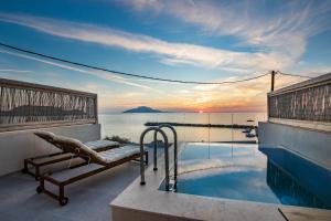 Almyra Boutique Suites with Private Pool -Finiki