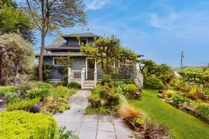 Soundfront Serenity - Agate Point