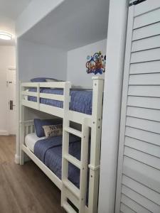 Orlando 3rd Floor - Blue Heron