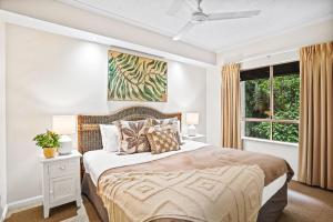 Lavender Lakes - Resort Style Living