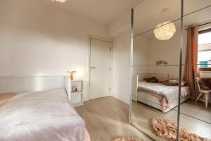 Apartments with a parking space Zadar - 23131