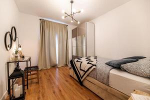 Apartments with a parking space Zadar - 23131