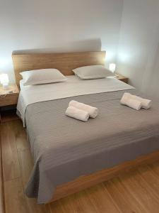 Apartments with parking space Okrug Gornji, Ciovo - 23151