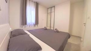 Apartments with a parking space Promajna, Makarska - 23181