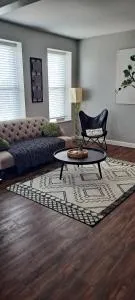 Modern Duplex Near Arenas, Hospitals, Universities, & Attractions - Tower Grove