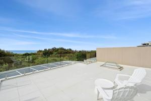 Pandanus Beach House - Direct Beach Access