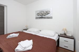 Apartments by the sea Novi Vinodolski - 19981