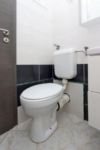 Apartments by the sea Novi Vinodolski - 19981