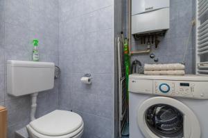 Apartments with parking space Zagreb - 22137