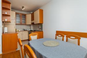 Apartments with parking space Zagreb - 22137
