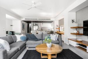 Kokos Beach House 1 - beachside luxury with pool