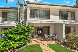 10 Noosa Sound