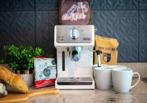 Modern chic 1 bedroom apt w rooftop infinity pool