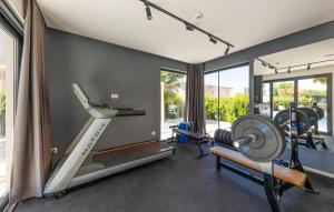 Amazing Home In Kastel Stari With Sauna 