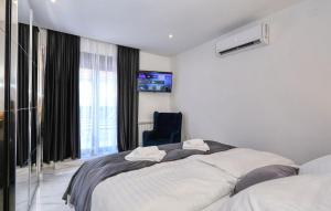 Amazing Apartment In Zadar With Wifi