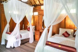 Bungalow Gỗ (Wooden Bungalow)