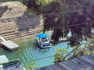 Glasshouse at Lake Eildon