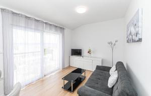 Amazing Apartment In Kastel Kambelovac