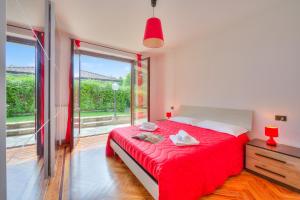 Il Sole Di Mirasole Garden House in Leggiuno - Happy Rentals