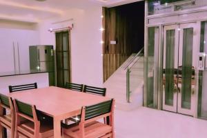 5 bhk plush independent bungalow