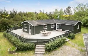 3 Bedroom Beautiful Home In Ringkøbing - Hee